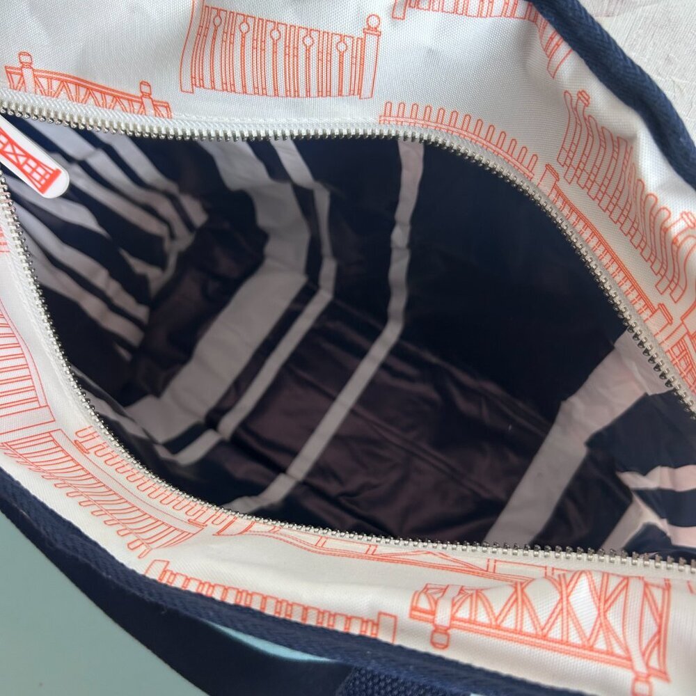 NWOT Seaside Official Large Insulated Tote Fence Pattern Beach Picnic Lake Tote - Picture 9 of 12